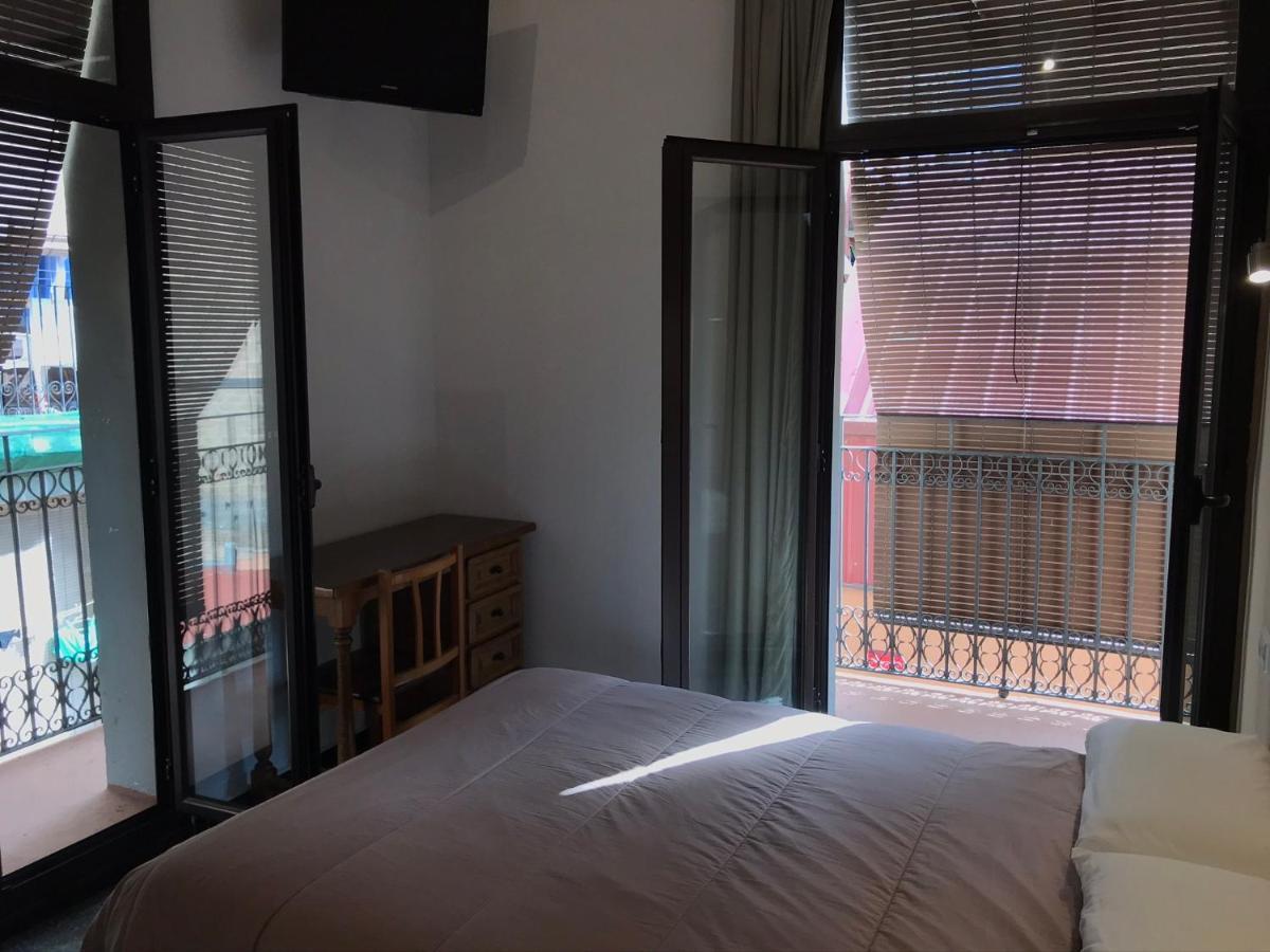 Hostal Radio Barcelona Exterior photo