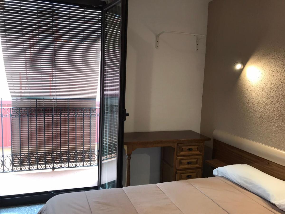 Hostal Radio Barcelona Exterior photo