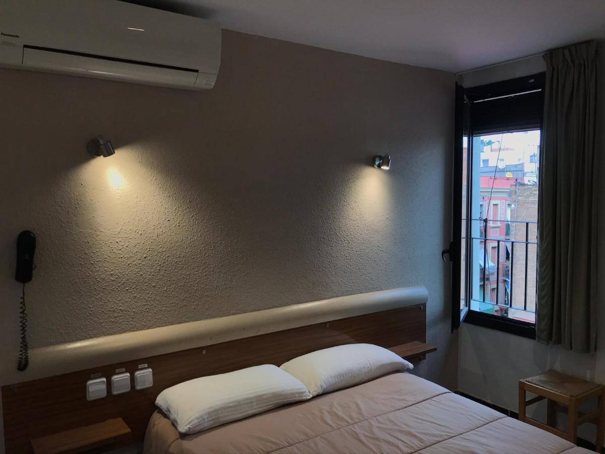 Hostal Radio Barcelona Exterior photo
