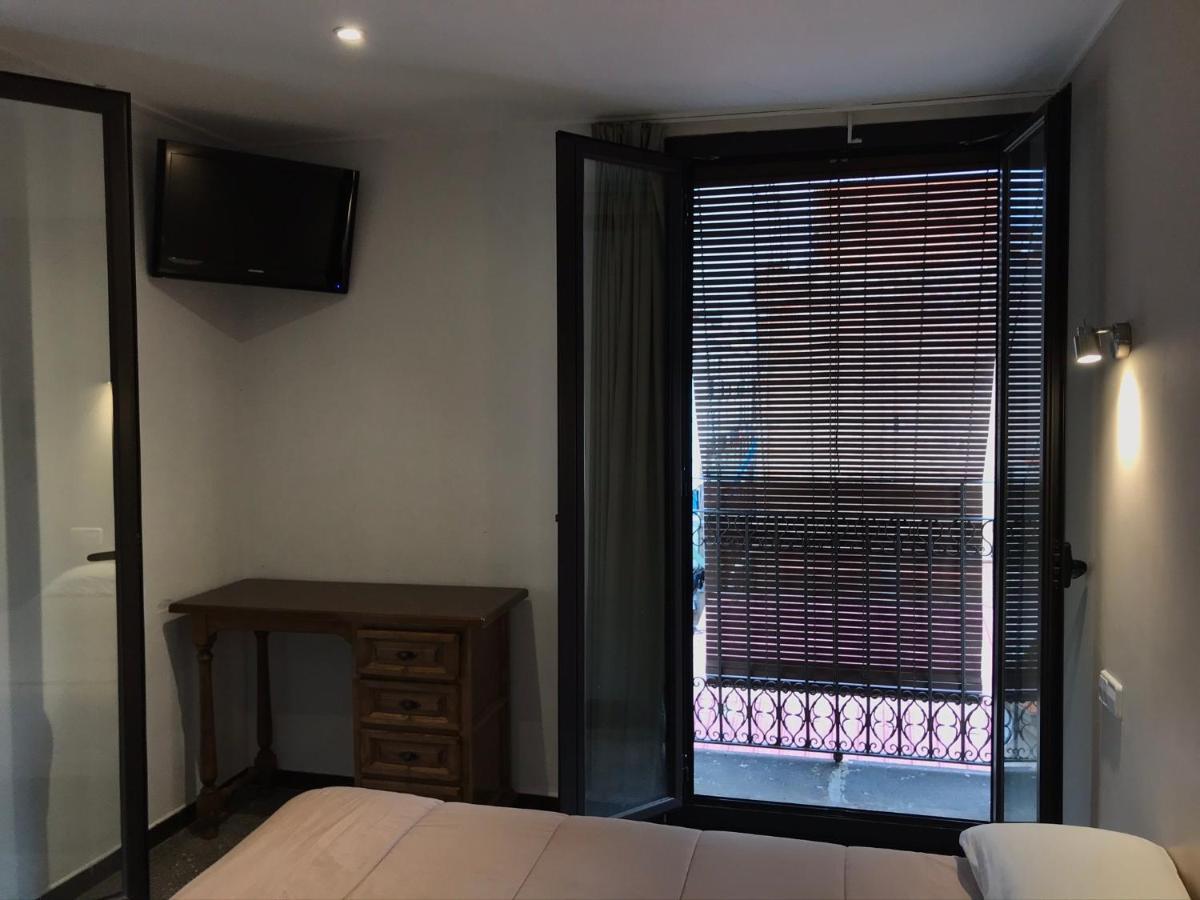 Hostal Radio Barcelona Exterior photo